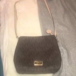 Michael kors crossbody bag